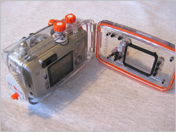 Fuji F700 Zoom with WP-FX700 Underwater Housing